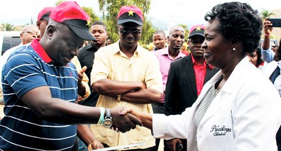 Bento dos Santos Kangamba (BK) in philanthropic action in Gabela